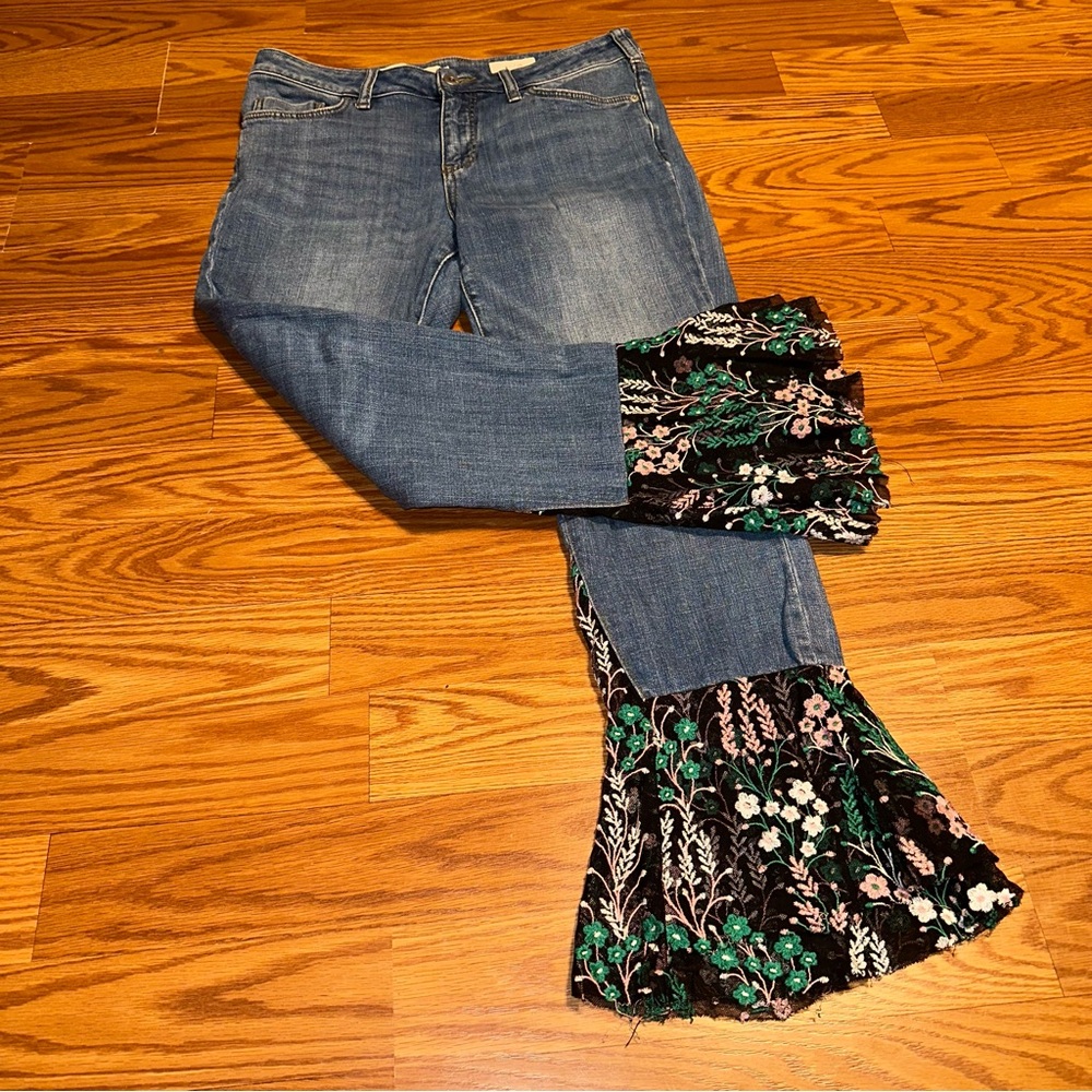 Pilcro and the Letterpress Blue Jeans with Floral Accents - Picture 8 of 9